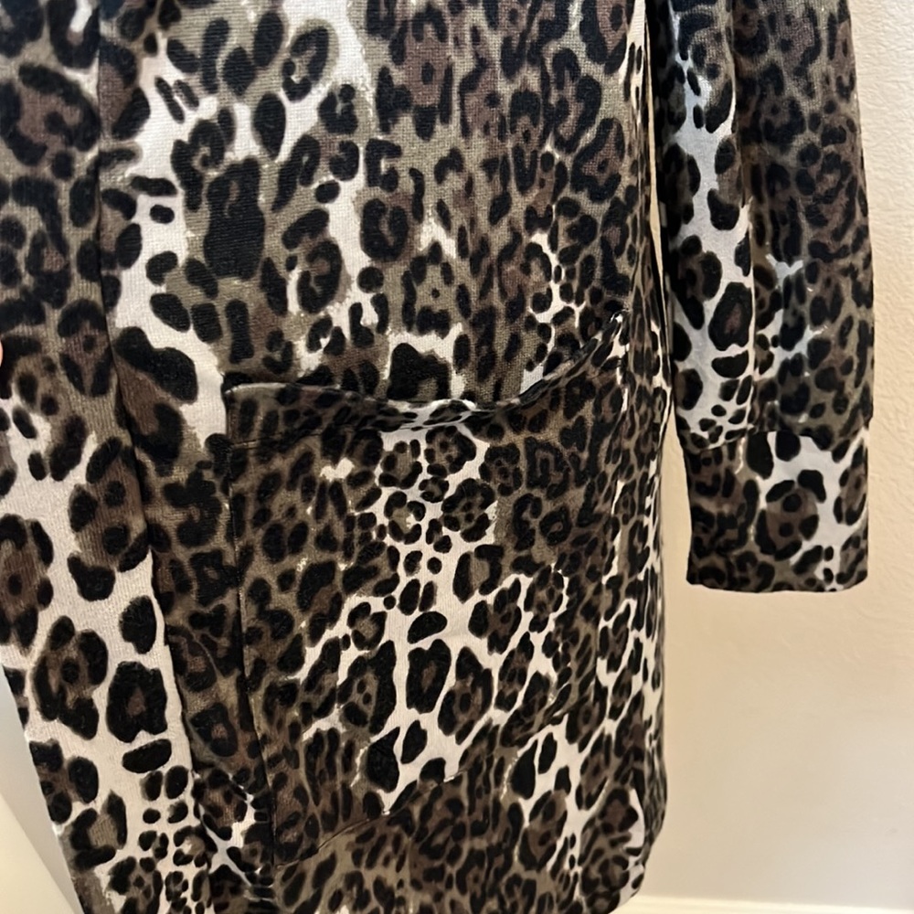 Sanctuary Leopard Print Camp Patch Pocket Knit Ca… - image 5